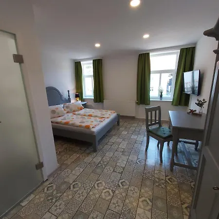 Πανσιόν Zur Eiche Gmbh 3*